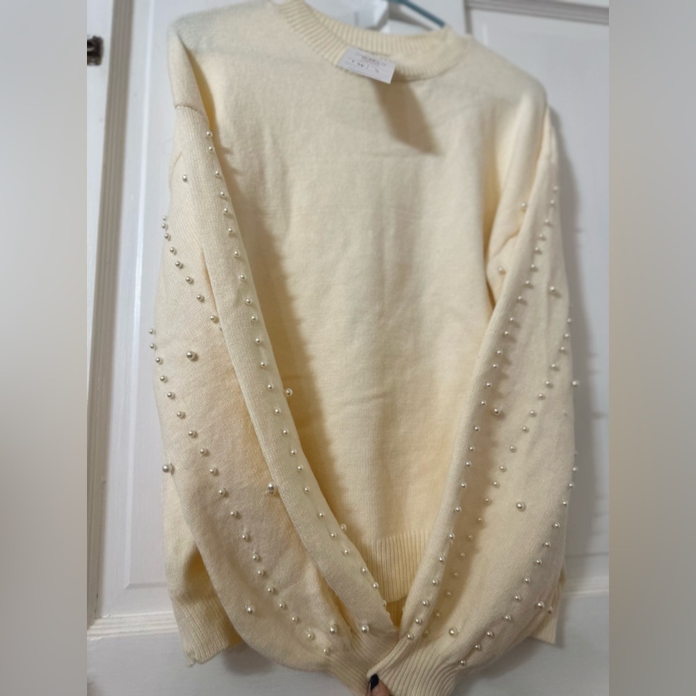 White Birch Cream Sweater with Pearl Accents NWT - Picture 5 of 8